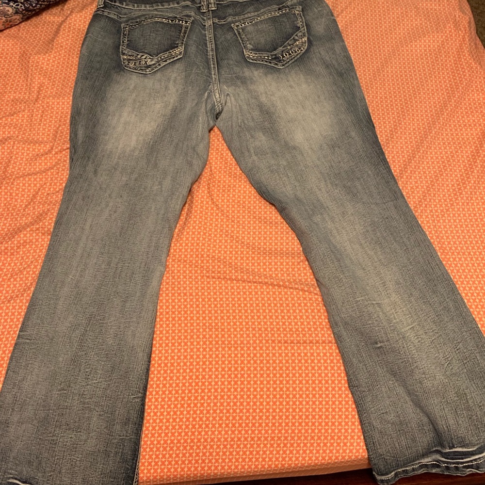 Amethyst jeans boot cut size 18